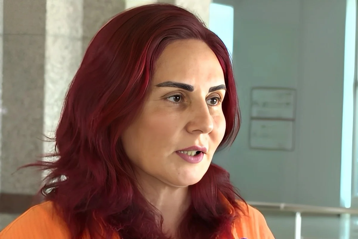 55 yaşında tələbə adını qazanan qadın danışdı - Video