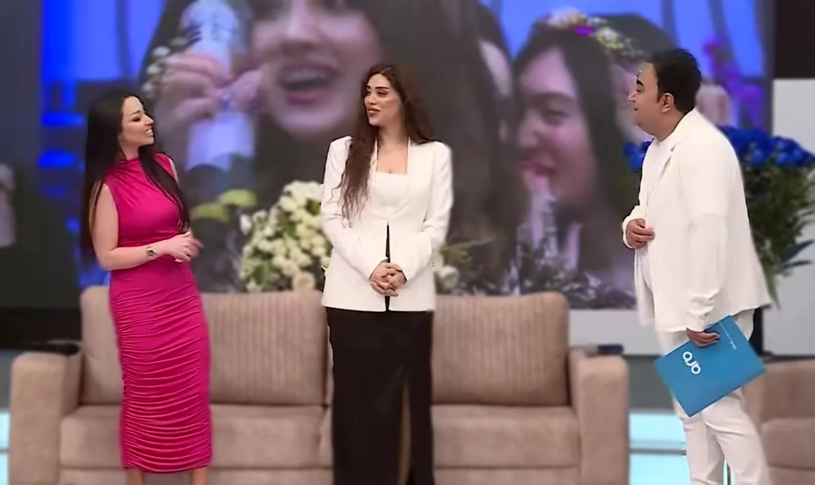 Elgizdən boşanmışam deyən qadına şok cavab: Qrupa xoş gəlmisən - Video