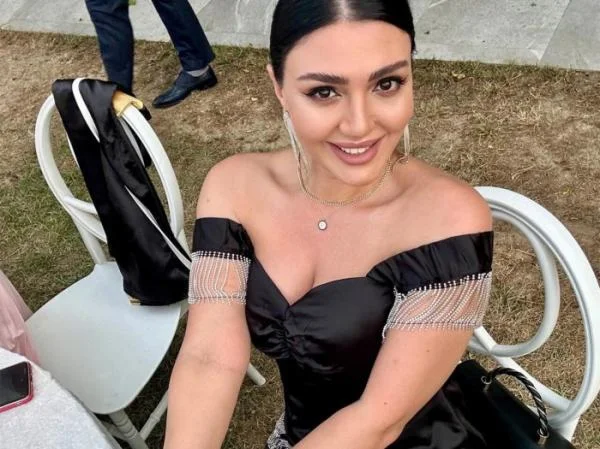 Evlənməyə robort axtaran azərbaycanlı müğənnidən açıq-saçıq FOTOLAR