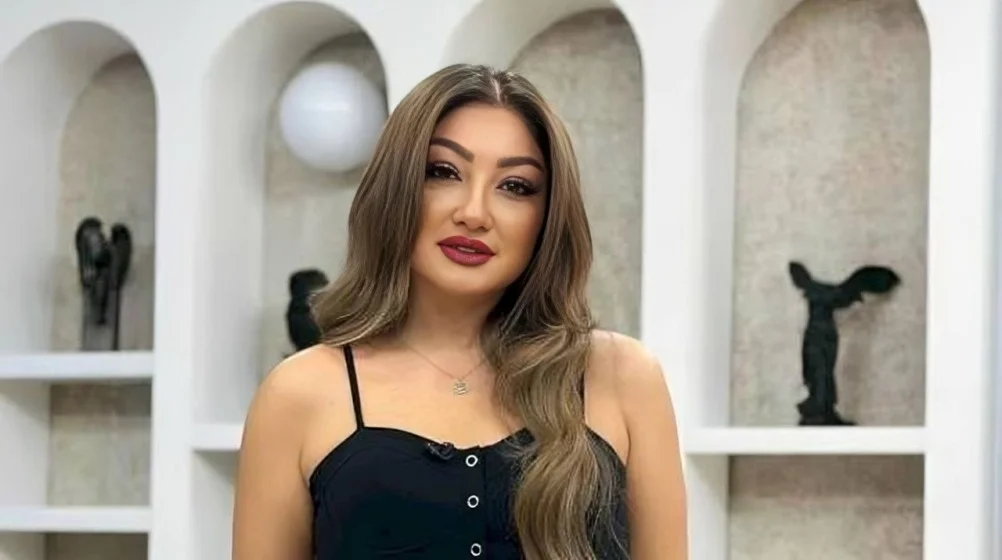 Evliliklə bağlı sual verən aparıcını efirdə biabır etdilər - Video