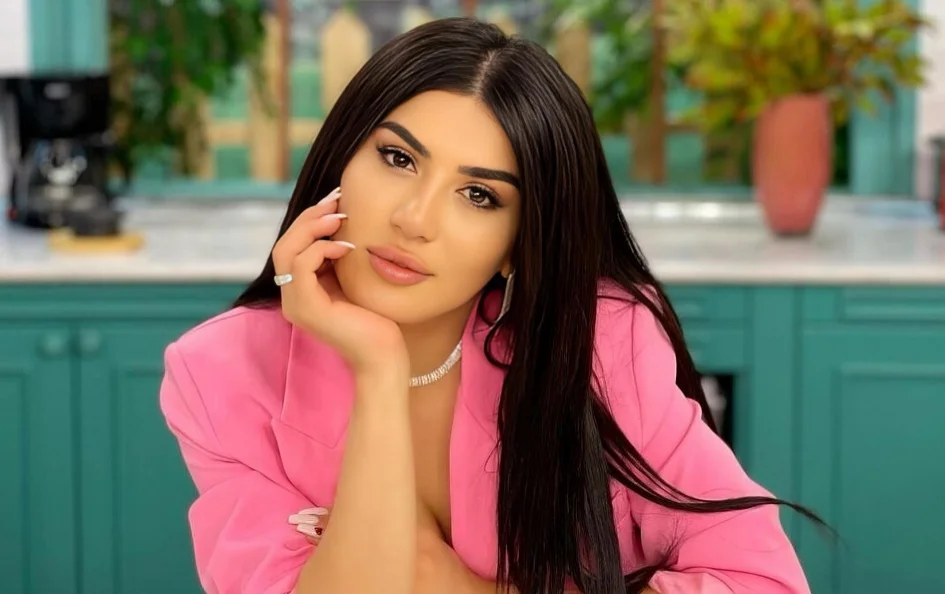 Nəfəsin görün neçə yaşı var imiş: Əsl adı üzə çıxdı