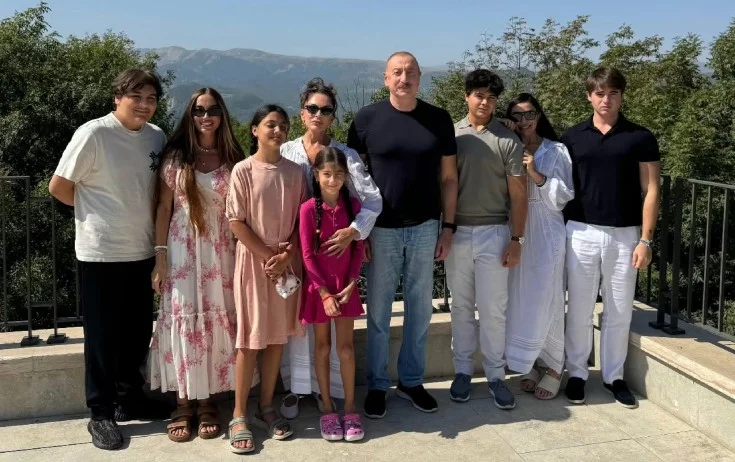 Prezident ailəsinin yeni fotosu