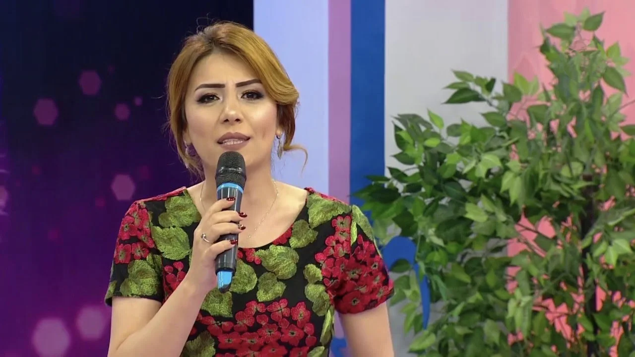 Türk məmurla evlənən müğənni Yeganə uzun aradan sonra görüntülendi: Tanımaq olmur - Foto